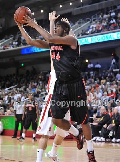 Thumbnail 2 in Westchester vs Mater Dei (CIF SoCal D1 Final) photogallery.