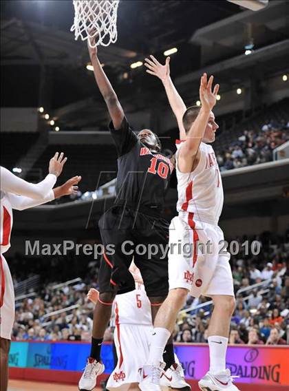 Thumbnail 2 in Westchester vs Mater Dei (CIF SoCal D1 Final) photogallery.