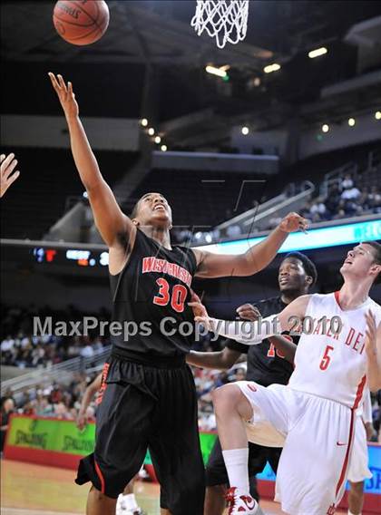 Thumbnail 1 in Westchester vs Mater Dei (CIF SoCal D1 Final) photogallery.