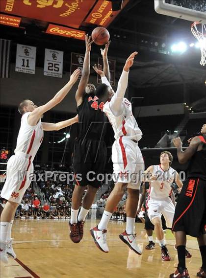 Thumbnail 3 in Westchester vs Mater Dei (CIF SoCal D1 Final) photogallery.