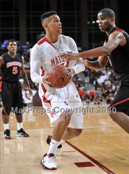Thumbnail 2 in Westchester vs Mater Dei (CIF SoCal D1 Final) photogallery.