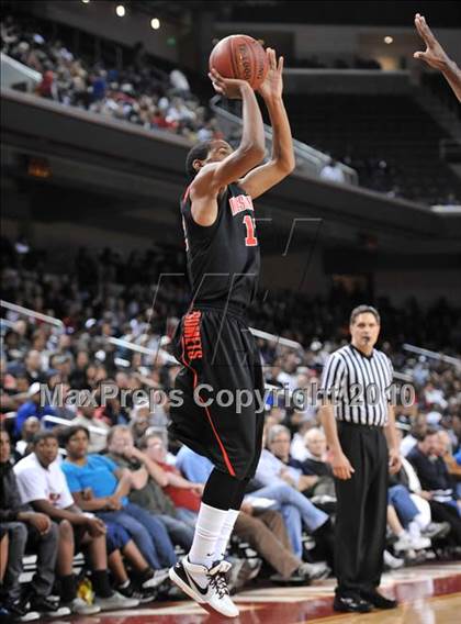 Thumbnail 3 in Westchester vs Mater Dei (CIF SoCal D1 Final) photogallery.