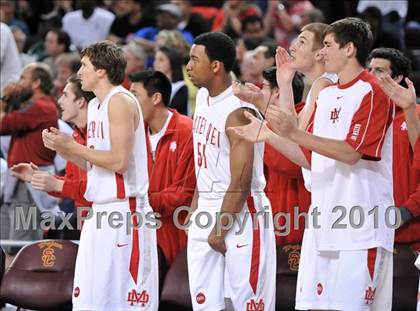 Thumbnail 2 in Westchester vs Mater Dei (CIF SoCal D1 Final) photogallery.