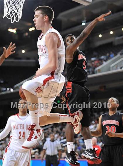 Thumbnail 1 in Westchester vs Mater Dei (CIF SoCal D1 Final) photogallery.