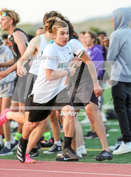 Thumbnail 3 in Fernley Invitational (4X400M Relay) photogallery.