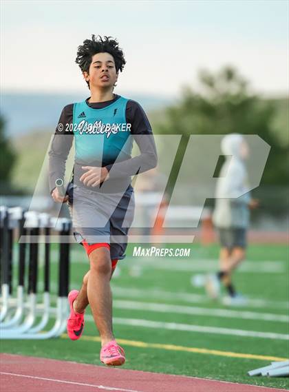 Thumbnail 1 in Fernley Invitational (4X400M Relay) photogallery.