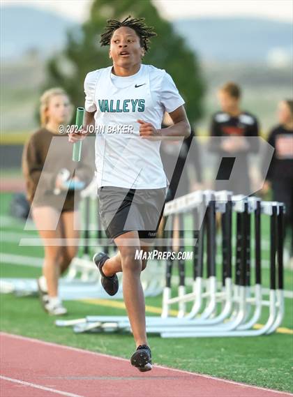 Thumbnail 2 in Fernley Invitational (4X400M Relay) photogallery.