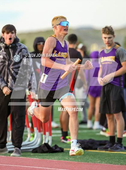 Thumbnail 1 in Fernley Invitational (4X400M Relay) photogallery.