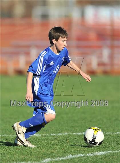 Thumbnail 2 in Southington @ Glastonbury (CIAC Class LL Quarterfinal) photogallery.