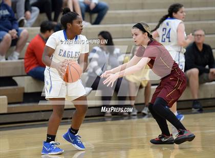 Thumbnail 2 in Santa Margarita vs. Esperanza (Tom Riach Tournament) photogallery.