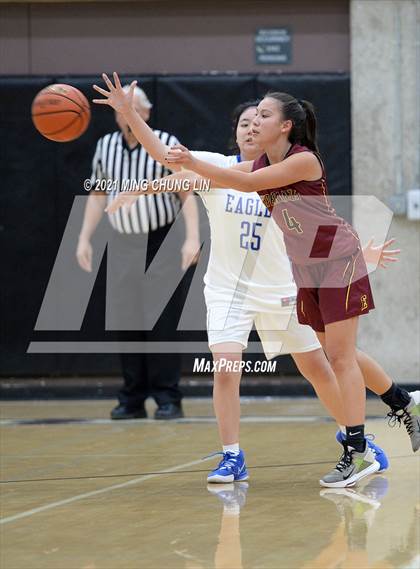 Thumbnail 3 in Santa Margarita vs. Esperanza (Tom Riach Tournament) photogallery.