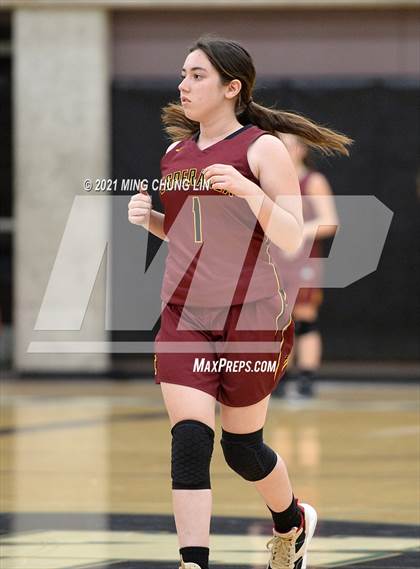 Thumbnail 1 in Santa Margarita vs. Esperanza (Tom Riach Tournament) photogallery.