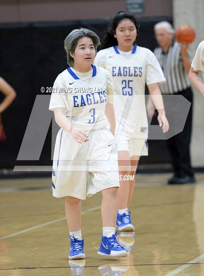 Thumbnail 3 in Santa Margarita vs. Esperanza (Tom Riach Tournament) photogallery.