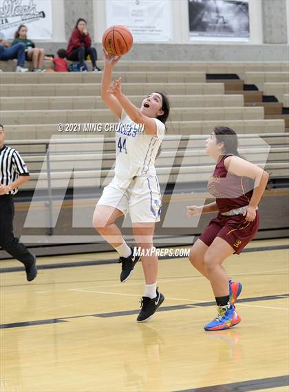 Thumbnail 3 in Santa Margarita vs. Esperanza (Tom Riach Tournament) photogallery.