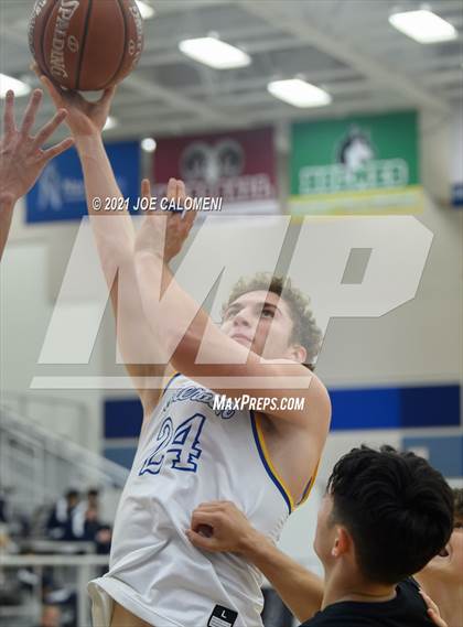 Thumbnail 1 in Anderson vs Brennan (Spurs High School Showcase) photogallery.