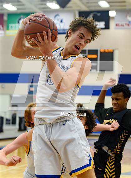 Thumbnail 3 in Anderson vs Brennan (Spurs High School Showcase) photogallery.