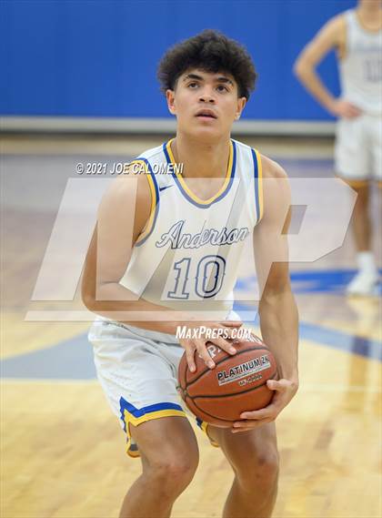 Thumbnail 1 in Anderson vs Brennan (Spurs High School Showcase) photogallery.