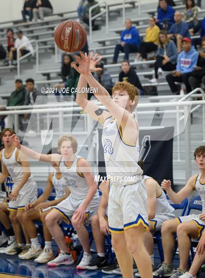 Thumbnail 1 in Anderson vs Brennan (Spurs High School Showcase) photogallery.