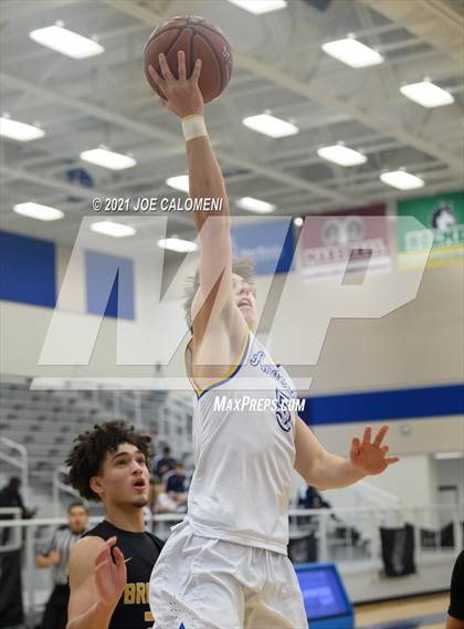 Thumbnail 1 in Anderson vs Brennan (Spurs High School Showcase) photogallery.