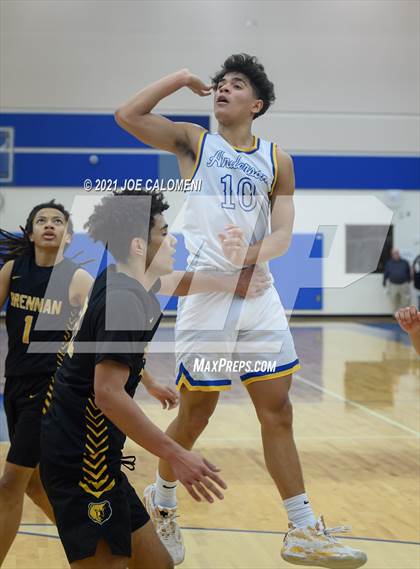 Thumbnail 2 in Anderson vs Brennan (Spurs High School Showcase) photogallery.