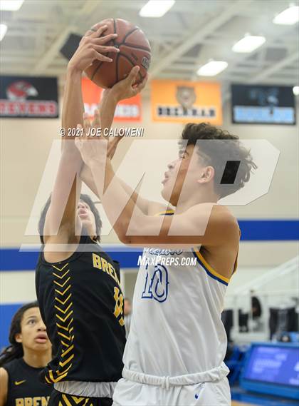 Thumbnail 1 in Anderson vs Brennan (Spurs High School Showcase) photogallery.