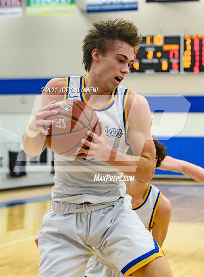 Thumbnail 2 in Anderson vs Brennan (Spurs High School Showcase) photogallery.