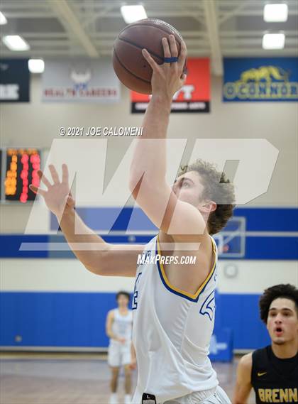 Thumbnail 2 in Anderson vs Brennan (Spurs High School Showcase) photogallery.