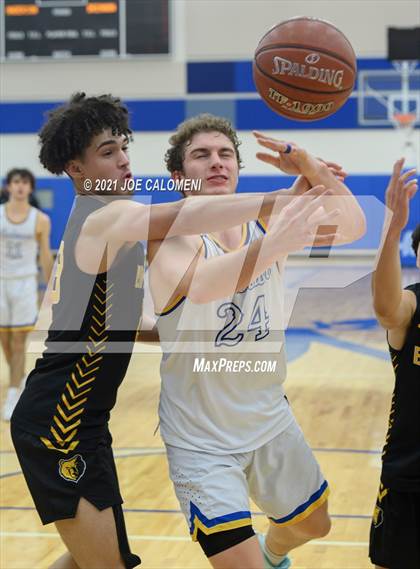 Thumbnail 1 in Anderson vs Brennan (Spurs High School Showcase) photogallery.
