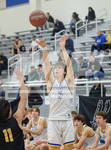 Thumbnail 3 in Anderson vs Brennan (Spurs High School Showcase) photogallery.