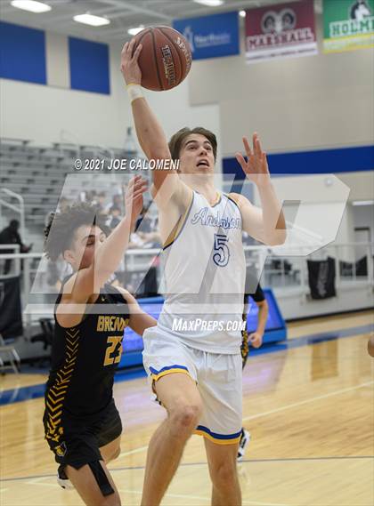 Thumbnail 2 in Anderson vs Brennan (Spurs High School Showcase) photogallery.