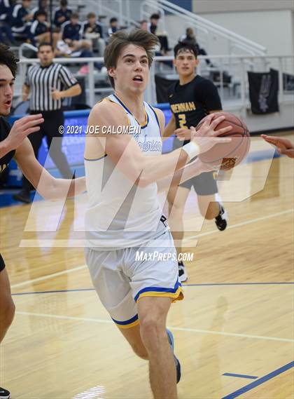 Thumbnail 2 in Anderson vs Brennan (Spurs High School Showcase) photogallery.