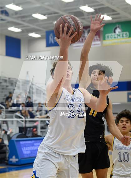 Thumbnail 3 in Anderson vs Brennan (Spurs High School Showcase) photogallery.