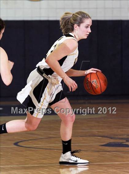 Thumbnail 2 in Keystone vs. Winchester Thurston (PIAA Class AA First Round) photogallery.