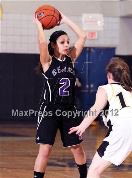 Thumbnail 1 in Keystone vs. Winchester Thurston (PIAA Class AA First Round) photogallery.