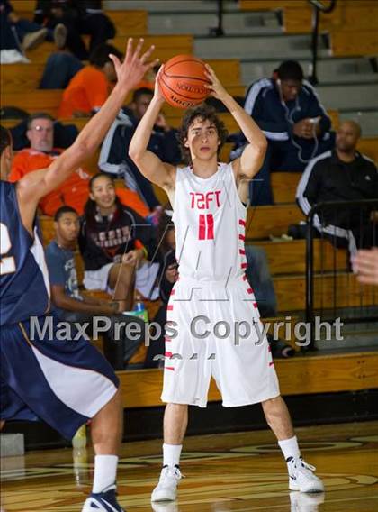 Thumbnail 2 in Taft vs. La Marque (McDonald's Texas Invitational) photogallery.