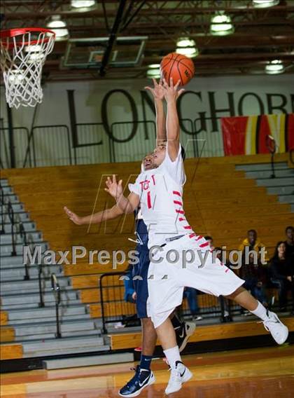 Thumbnail 3 in Taft vs. La Marque (McDonald's Texas Invitational) photogallery.