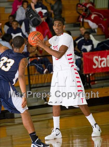 Thumbnail 2 in Taft vs. La Marque (McDonald's Texas Invitational) photogallery.