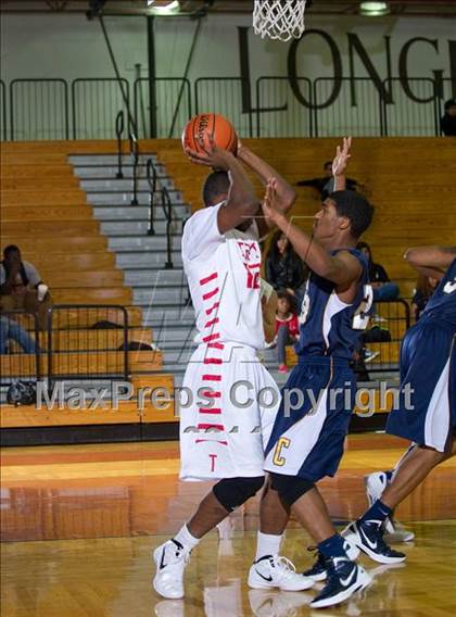 Thumbnail 3 in Taft vs. La Marque (McDonald's Texas Invitational) photogallery.