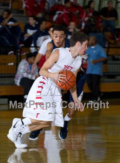 Thumbnail 3 in Taft vs. La Marque (McDonald's Texas Invitational) photogallery.