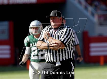 Thumbnail 3 in James Logan vs. De La Salle photogallery.