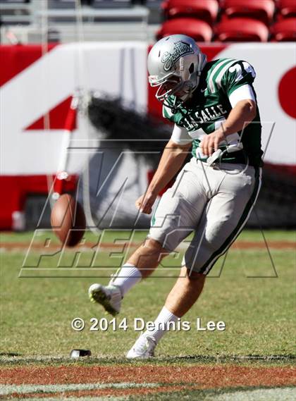 Thumbnail 3 in James Logan vs. De La Salle photogallery.