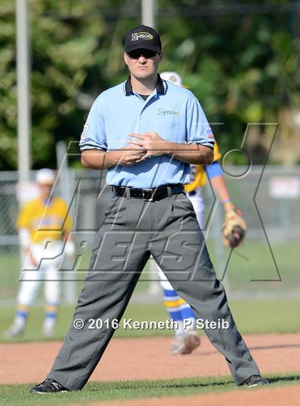 Thumbnail 3 in Holy Savior Menard @ St. Charles Catholic (LHSAA 2A Quarterfinal Playoff G1) photogallery.
