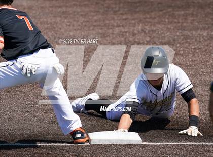 Thumbnail 2 in Lebanon vs. Beech Grove (IHSAA 3A Regional Semi-Final) photogallery.