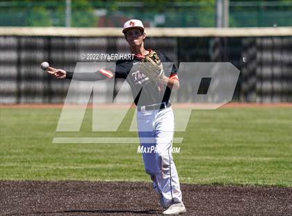 Thumbnail 2 in Lebanon vs. Beech Grove (IHSAA 3A Regional Semi-Final) photogallery.