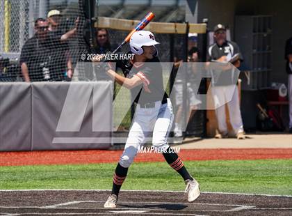 Thumbnail 2 in Lebanon vs. Beech Grove (IHSAA 3A Regional Semi-Final) photogallery.