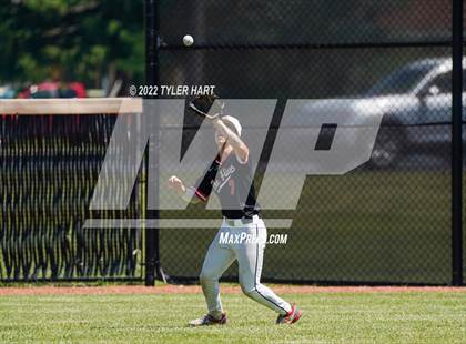 Thumbnail 3 in Lebanon vs. Beech Grove (IHSAA 3A Regional Semi-Final) photogallery.