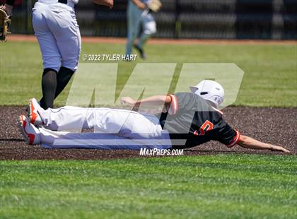 Thumbnail 3 in Lebanon vs. Beech Grove (IHSAA 3A Regional Semi-Final) photogallery.