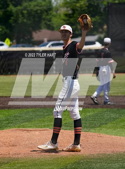 Thumbnail 2 in Lebanon vs. Beech Grove (IHSAA 3A Regional Semi-Final) photogallery.