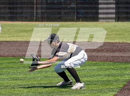 Thumbnail 3 in Lebanon vs. Beech Grove (IHSAA 3A Regional Semi-Final) photogallery.