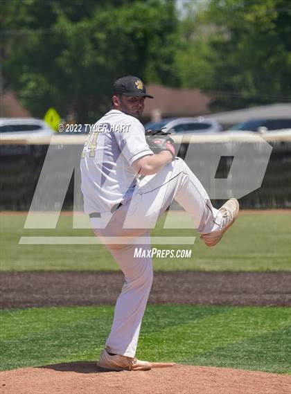 Thumbnail 3 in Lebanon vs. Beech Grove (IHSAA 3A Regional Semi-Final) photogallery.